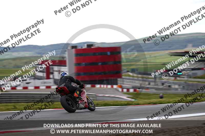 cadwell no limits trackday;cadwell park;cadwell park photographs;cadwell trackday photographs;enduro digital images;event digital images;eventdigitalimages;navarra;no limits trackdays;peter wileman photography;racing digital images;trackday digital images;trackday photos